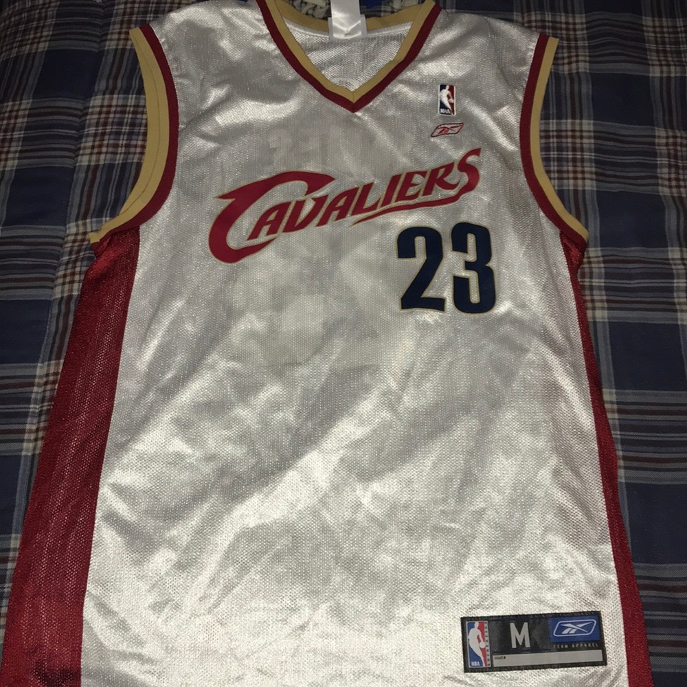 Lebron James Cleveland Cavaliers jersey